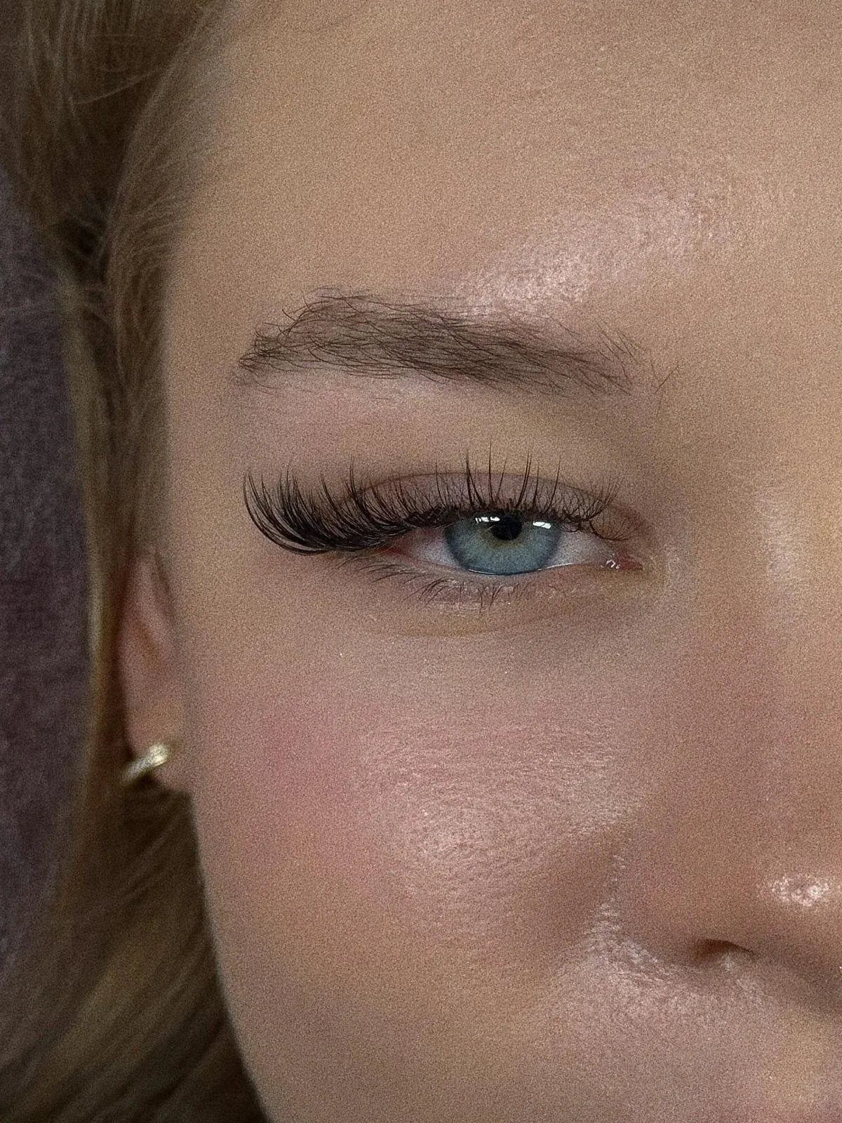 Ripsienpidennykset Aura Beauty Espoo, luonnollinen ilme